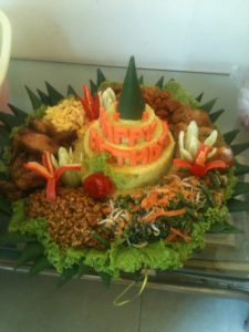 Pesan Nasi Kuning Di Bekasi