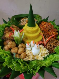 Catering Tumpeng Bekasi untuk Acara Kantor